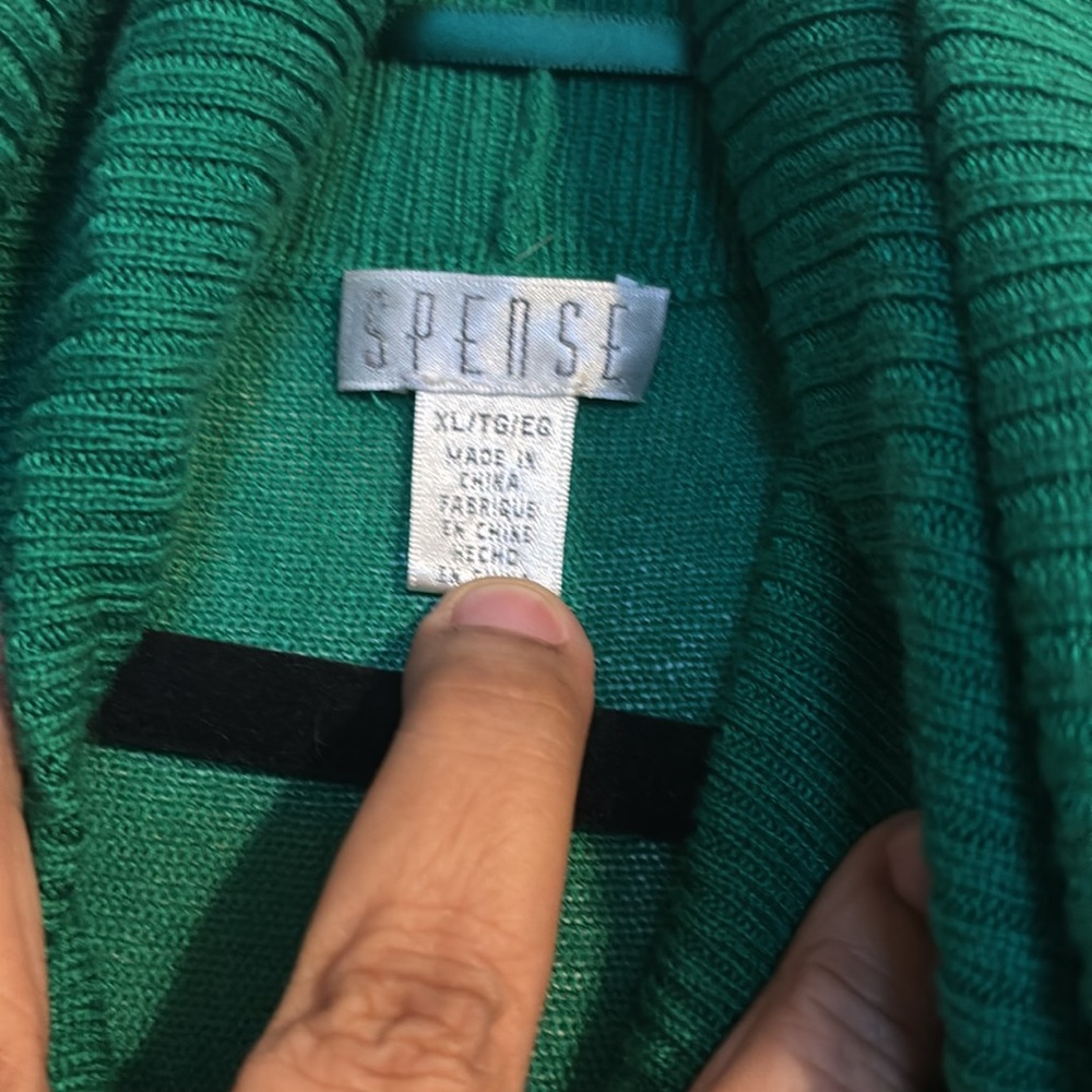 Green sweater - Picture 5 of 6